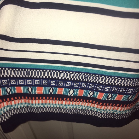 Tribal design shift dress - Picture 6 of 7